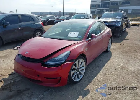 2018 Tesla Model 3 Long Range/Mid Range из США, поврежденный, VIN 5YJ3E1EA9JF047052